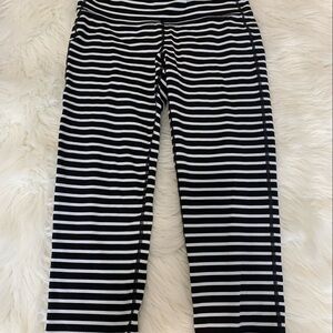 Athleta Striped Leggings Size S‎ (674)